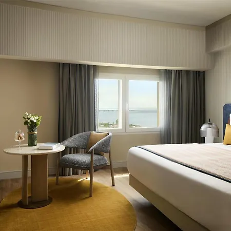Tivoli Oriente 4* Лиссабон