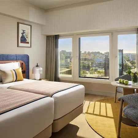 Tivoli Oriente Отель